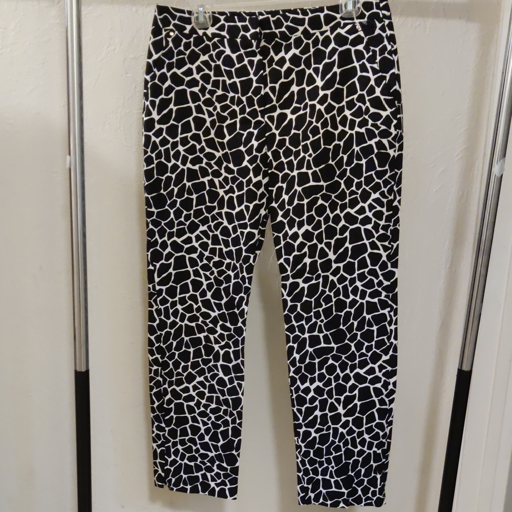 NEW Dana Buchman Black and White Geometric Pants Size 8